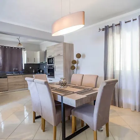 Thea Family Apartmán