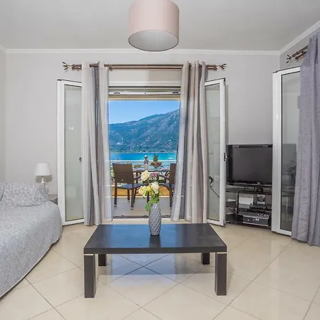 Apartmán Thea Family Yénion